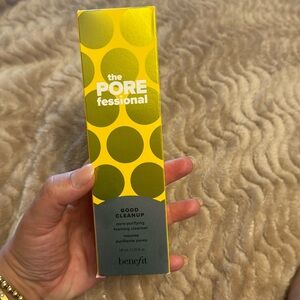 BNIB the pore professional by benefit